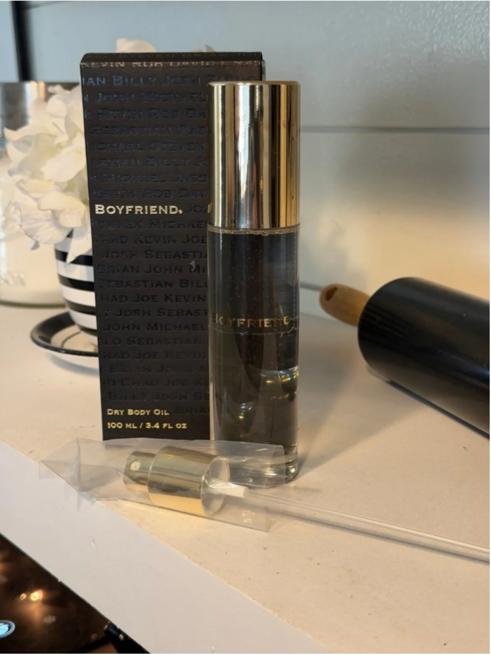 NIB Niche Kate Walsh Boyfriend Dry Body Oil Spray